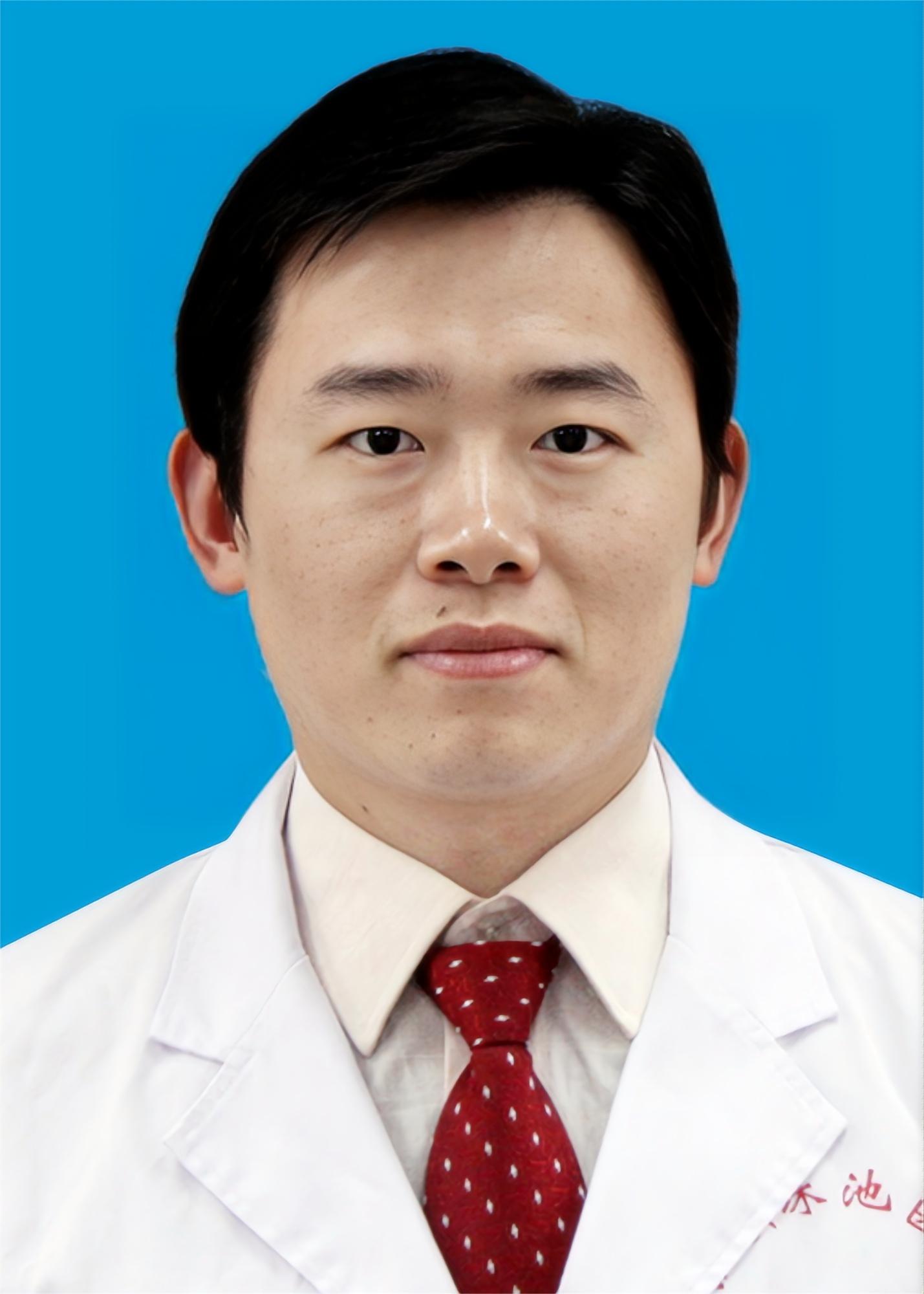陈育彬